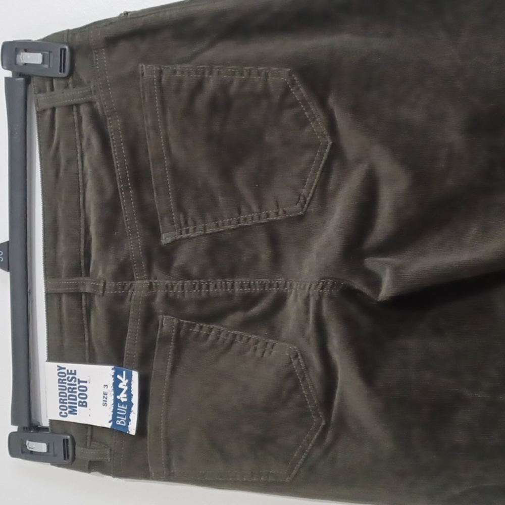 NEW size 3 green Corduroy pants. "Midrise Boot" pants. Casual. Everyday - Picture 5 of 16